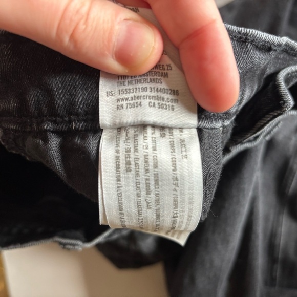 Abercrombie & Fitch W's Ultra High Rise Ankle Straight Jean Distressed Black 28 - Picture 9 of 9